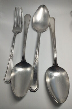 William Rogers & Son AA Mayfair Silverware 3 Serving or Tablespoons & 1 Fork